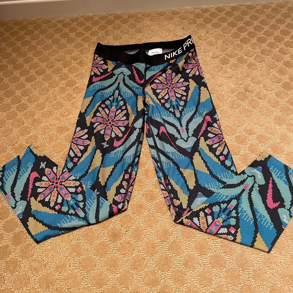 Nike pro designed colorful leggings